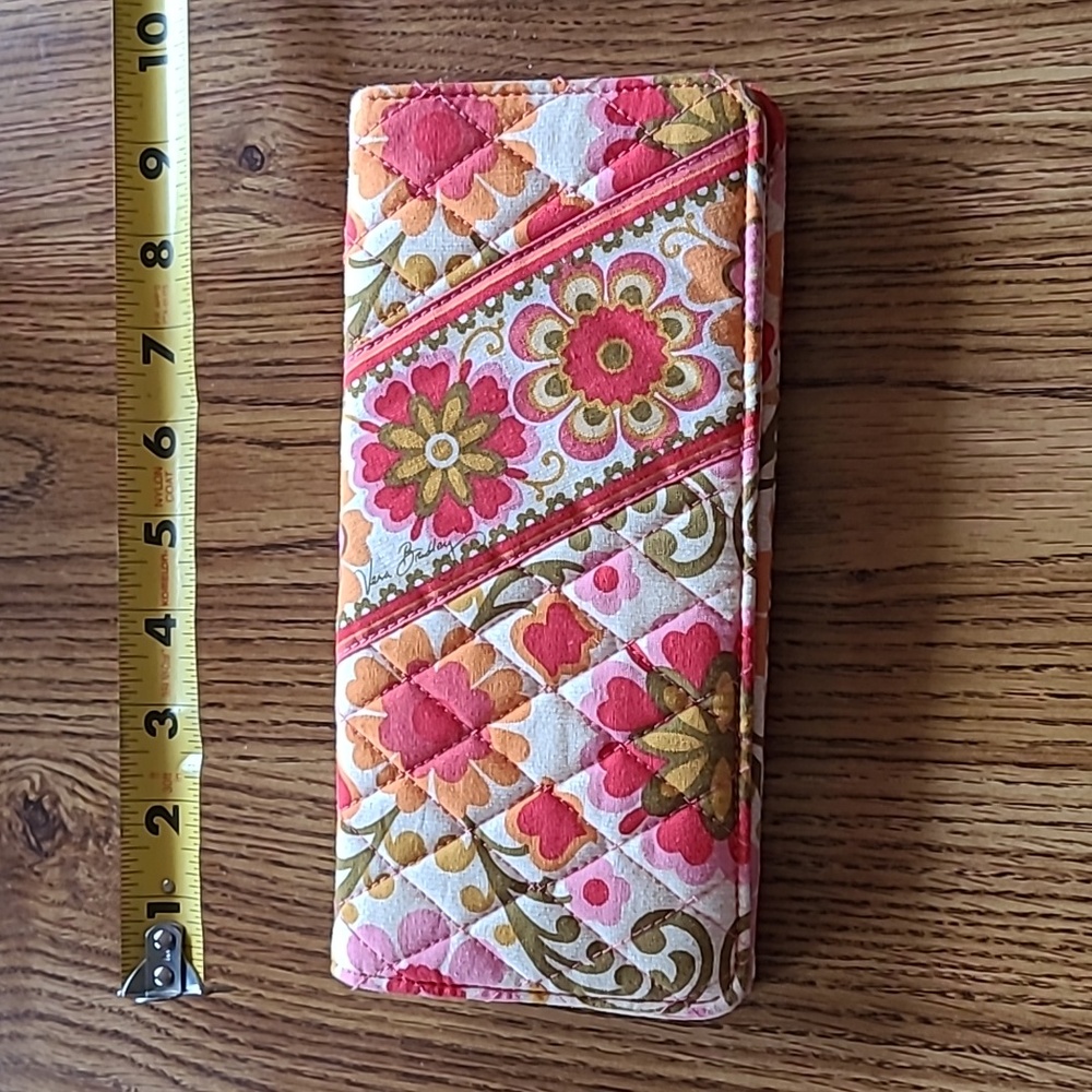 Vera Bradley Large Quilted Travel Wallet, Retire Folkloric Print.